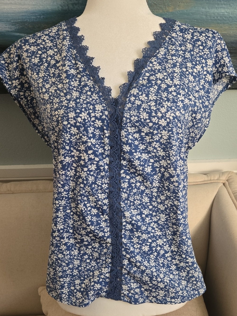 Blue floral top